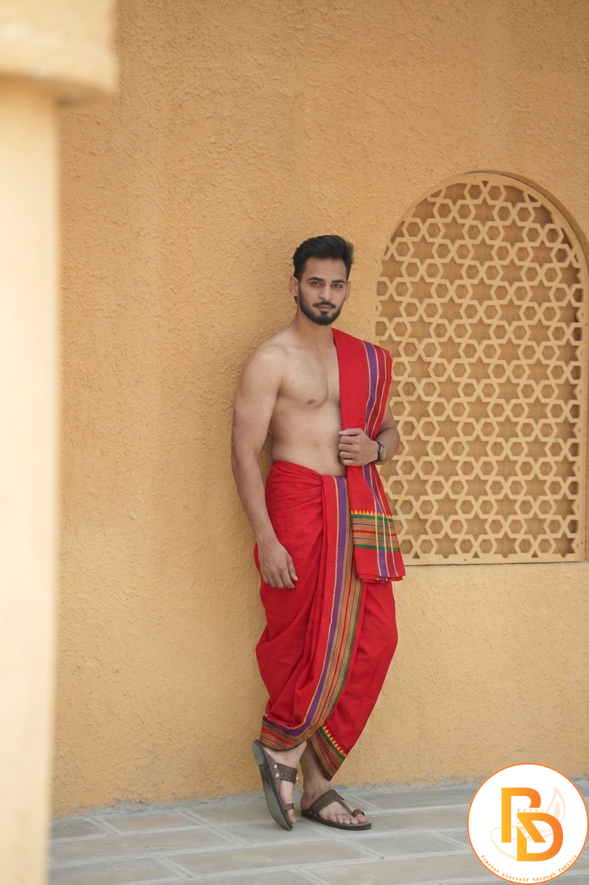 Man wearing a honda cotton dhoti with uparana